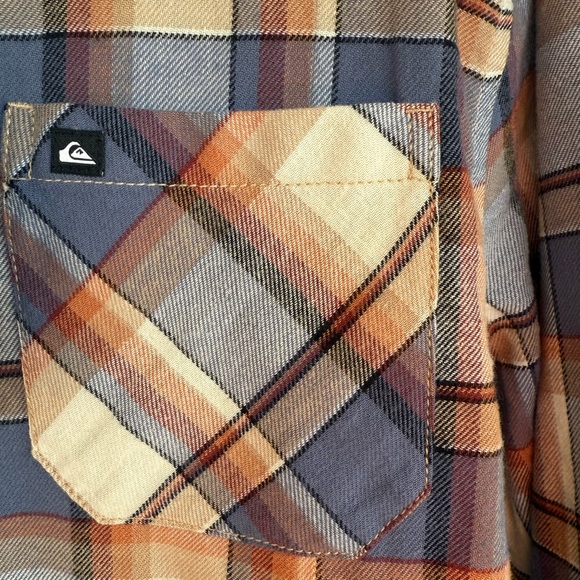 New! Quiksilver Men's Casual Blue and Brown Plaid Shirt - Picture 5 of 13